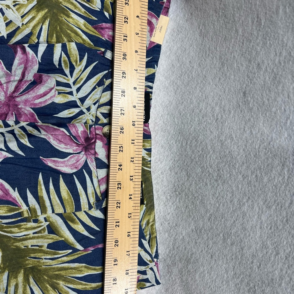 Scotch & Cods Men's Twilit - Printed Pleated Bermuda Shorts NWT - Picture 11 of 11